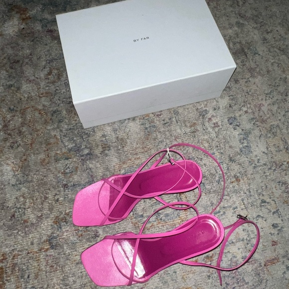 pink sandals - Picture 4 of 4